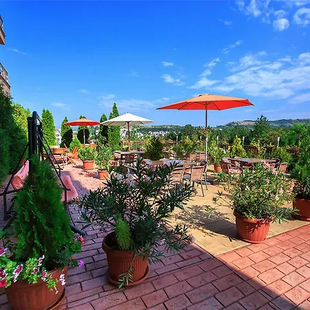 Hotel Time Out-sandanski 3*