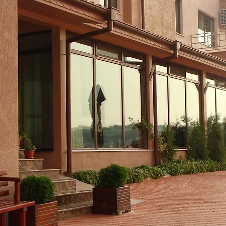 Hotel Time Out-sandanski 3*